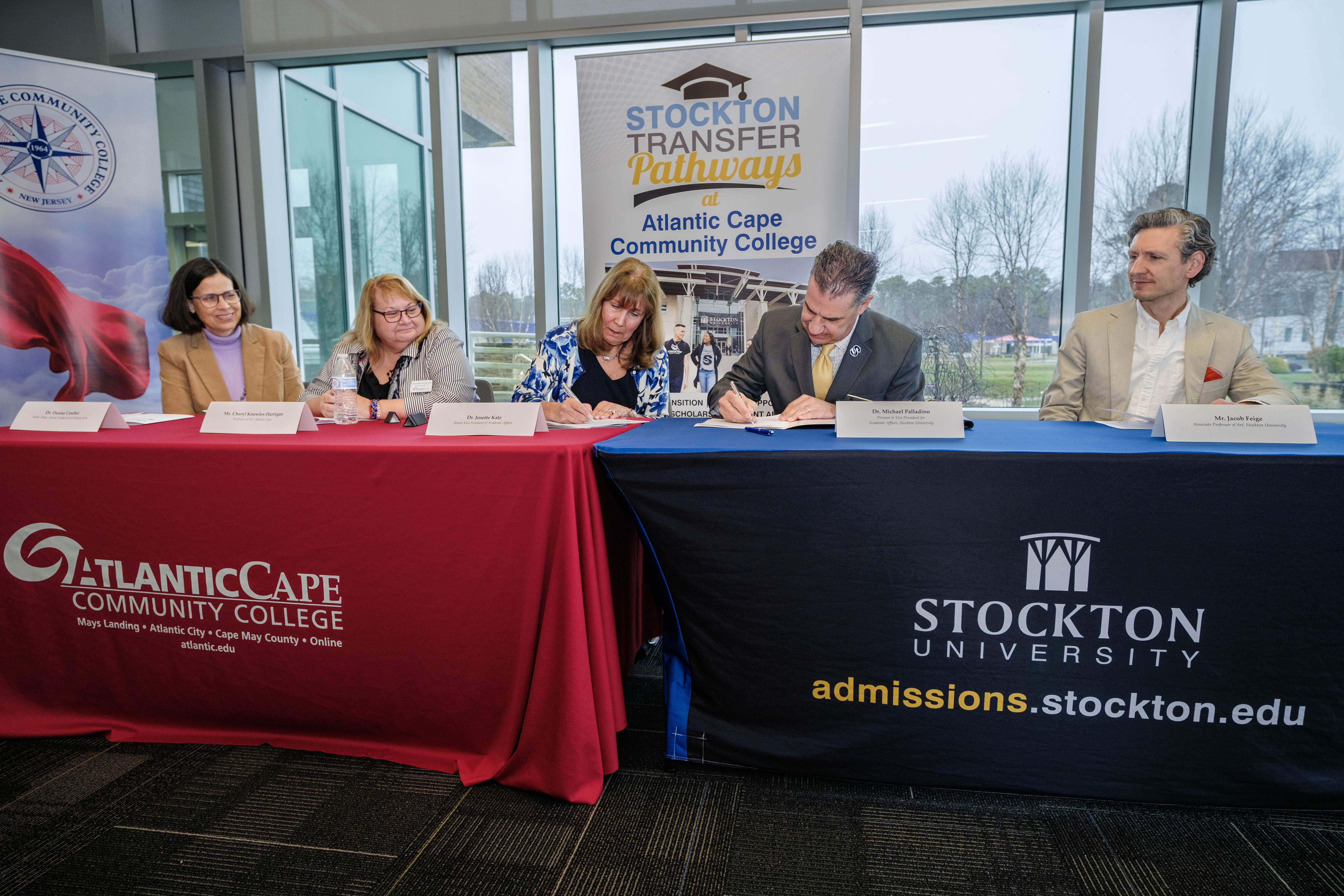 Dr. Katz and Dr. Palladino sign the articulation agreement