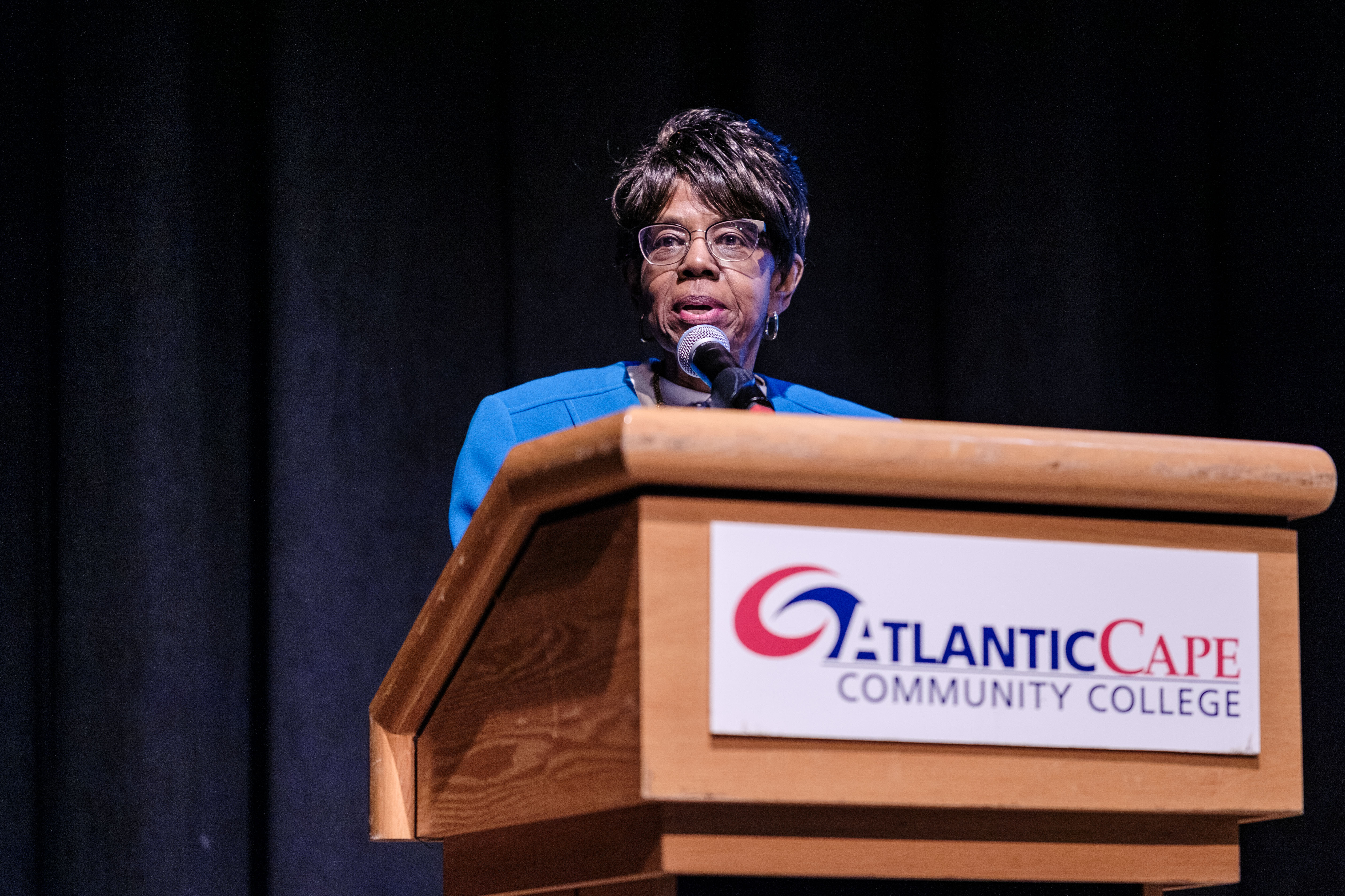 Dr. Barbara Gaba speaks to audience at Aviation Symposium