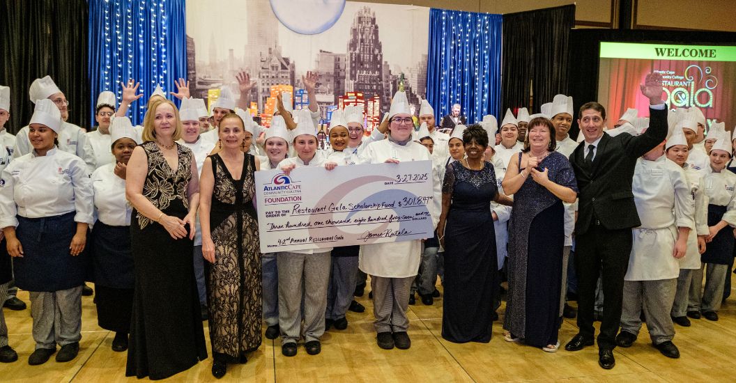 Check presentation at the 2025 Restaurant Gala