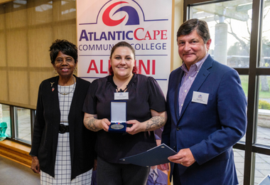 Chef Georgeann Leaming receives her Distinguished Alumni Award